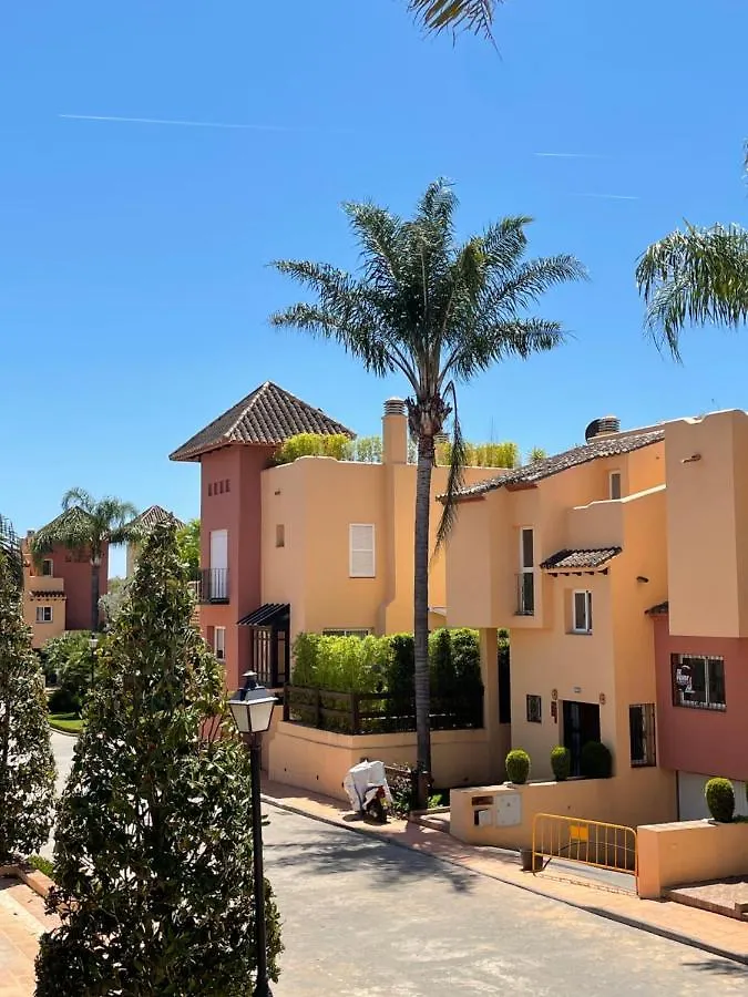 דירות מארבלה Halo - Amazing 4Br Townhouse With Jacuzzi And Big Terrace